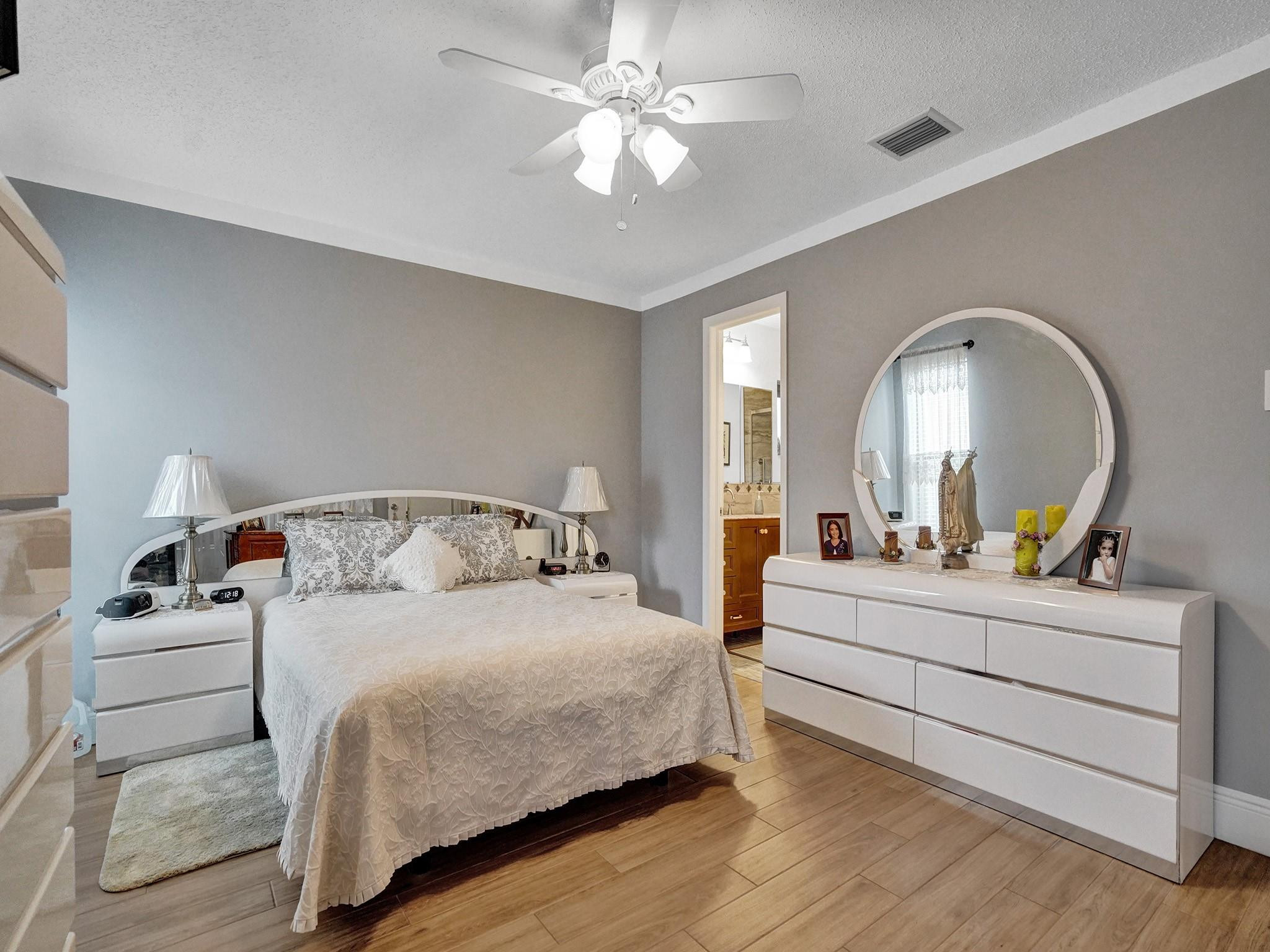 1950 SW 16th Ct