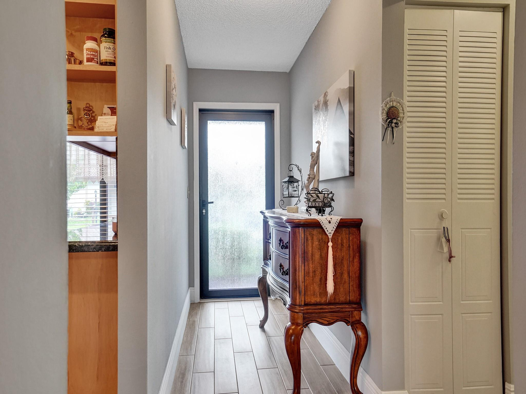 1950 SW 16th Ct