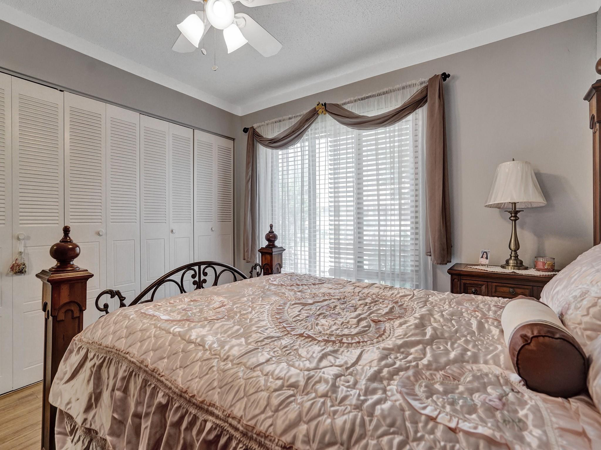 1950 SW 16th Ct