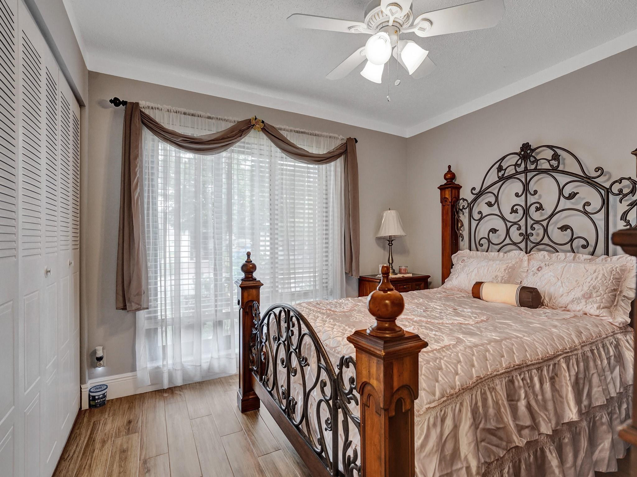 1950 SW 16th Ct