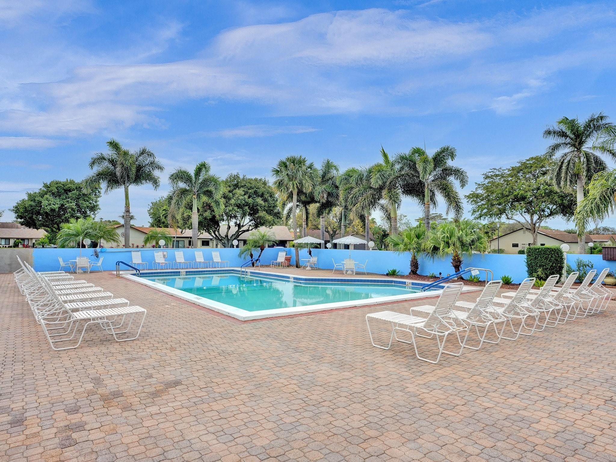 1950 SW 16th Ct