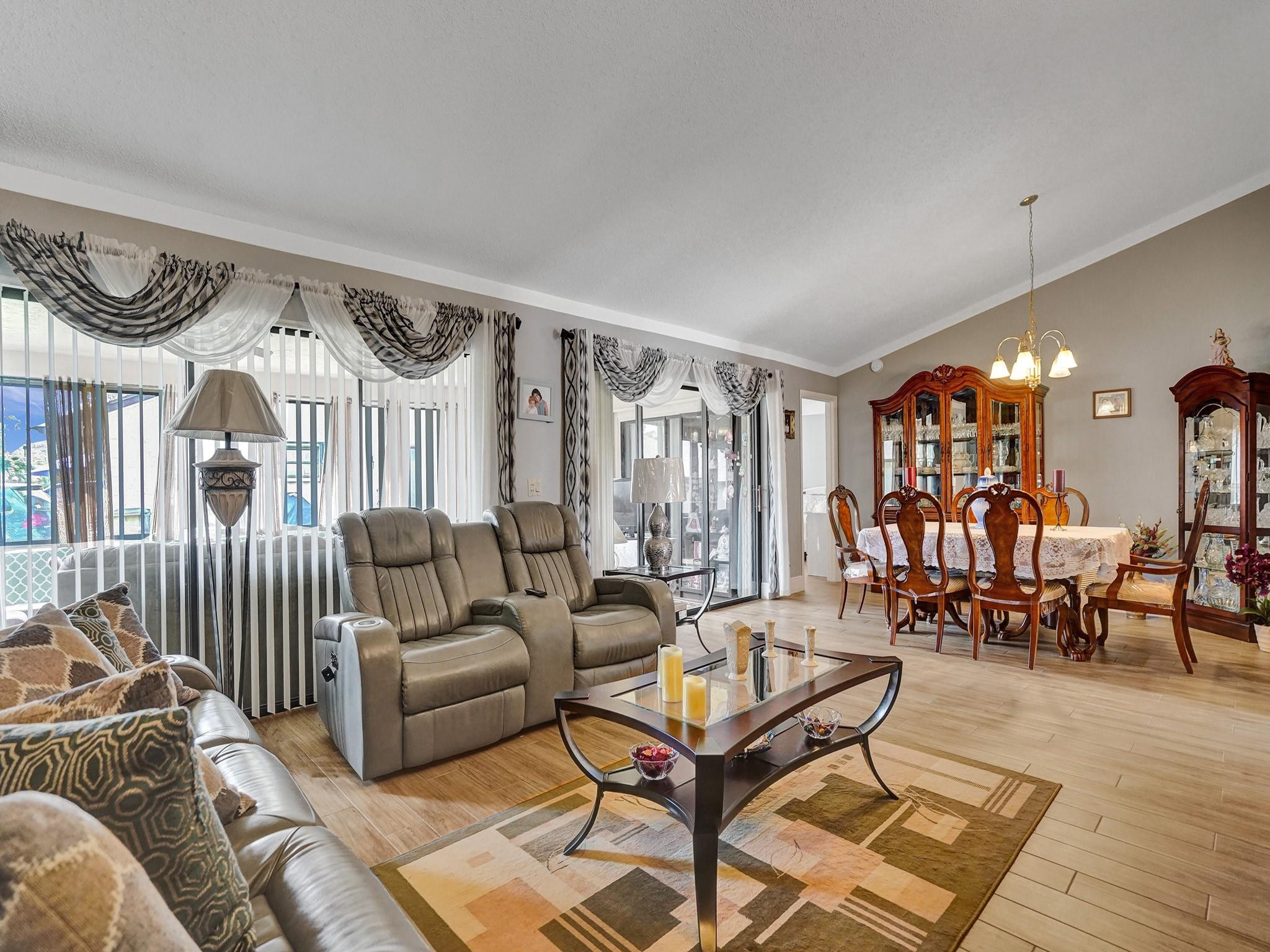 1950 SW 16th Ct