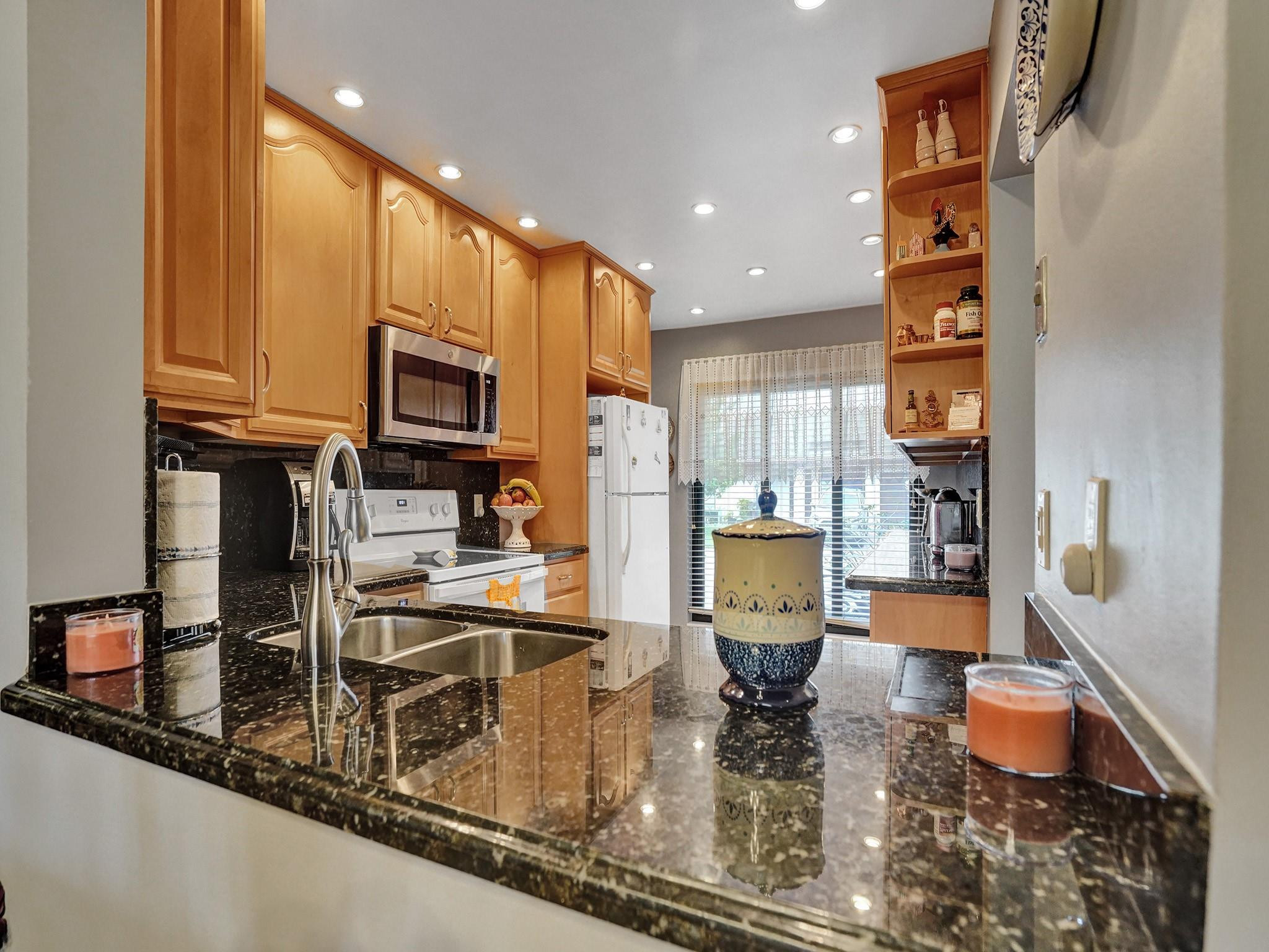 1950 SW 16th Ct
