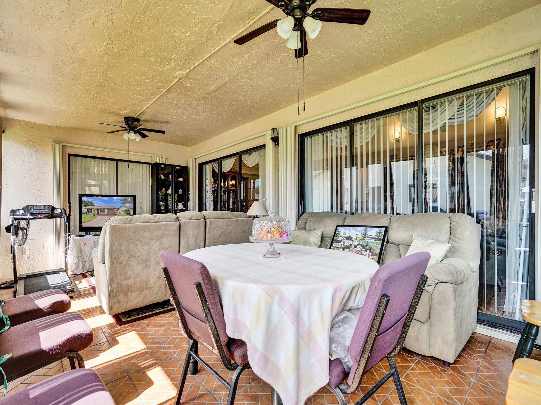 1950 SW 16th Ct