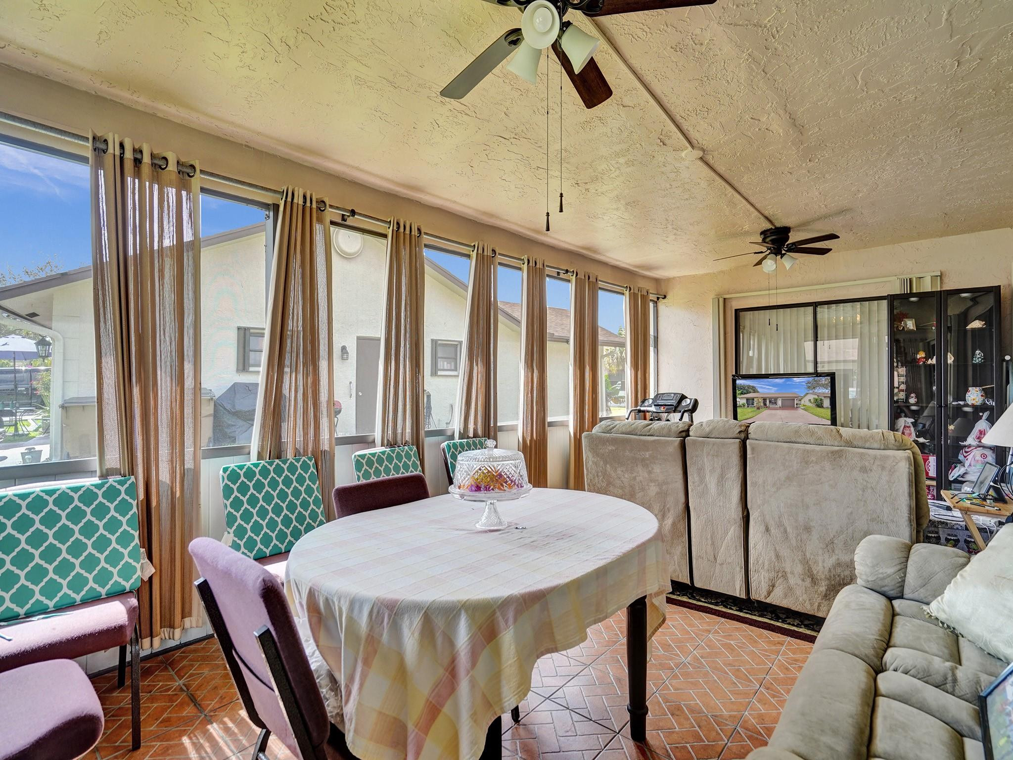 1950 SW 16th Ct