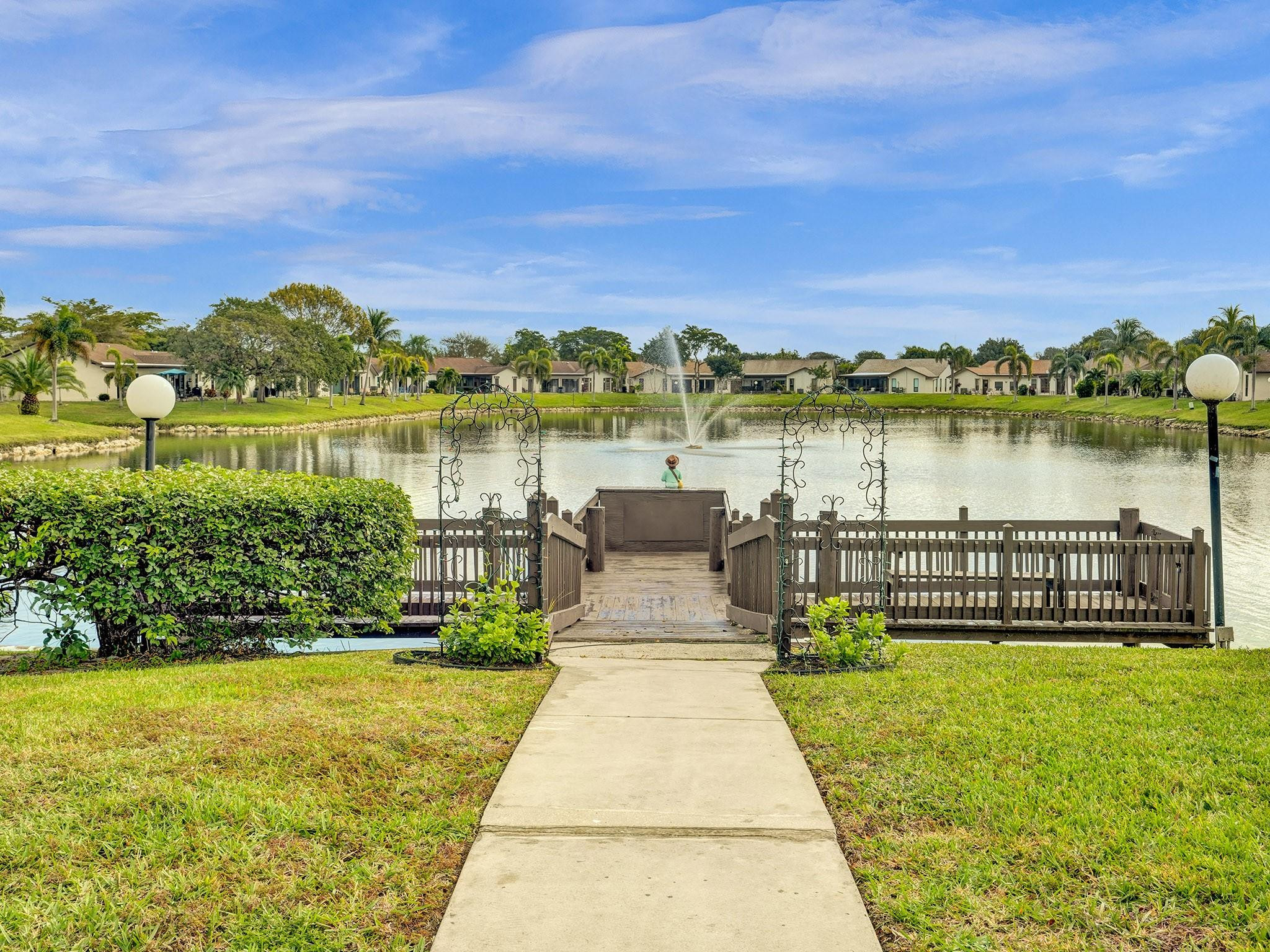 1950 SW 16th Ct