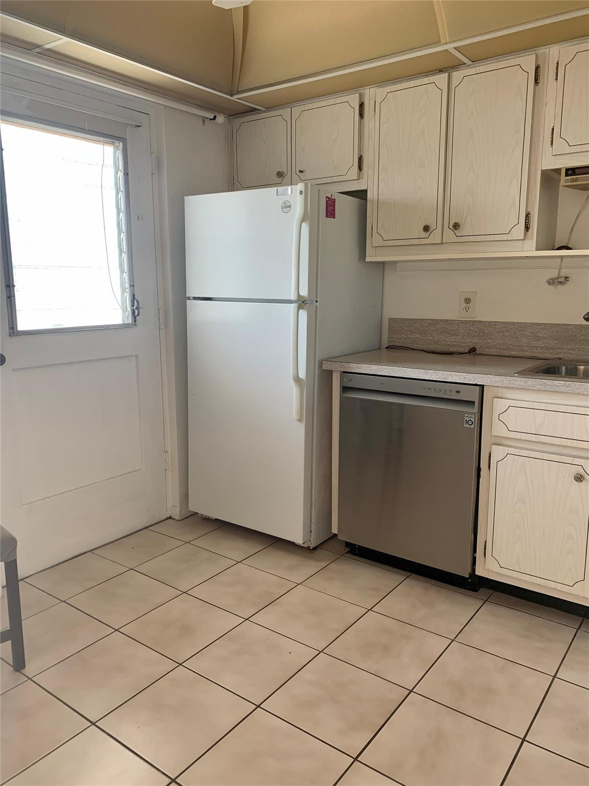 5700 NW 2nd Ave 305