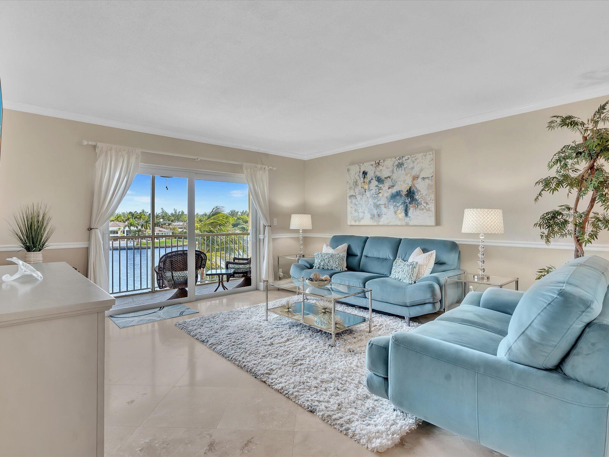 330 N Federal Highway 412