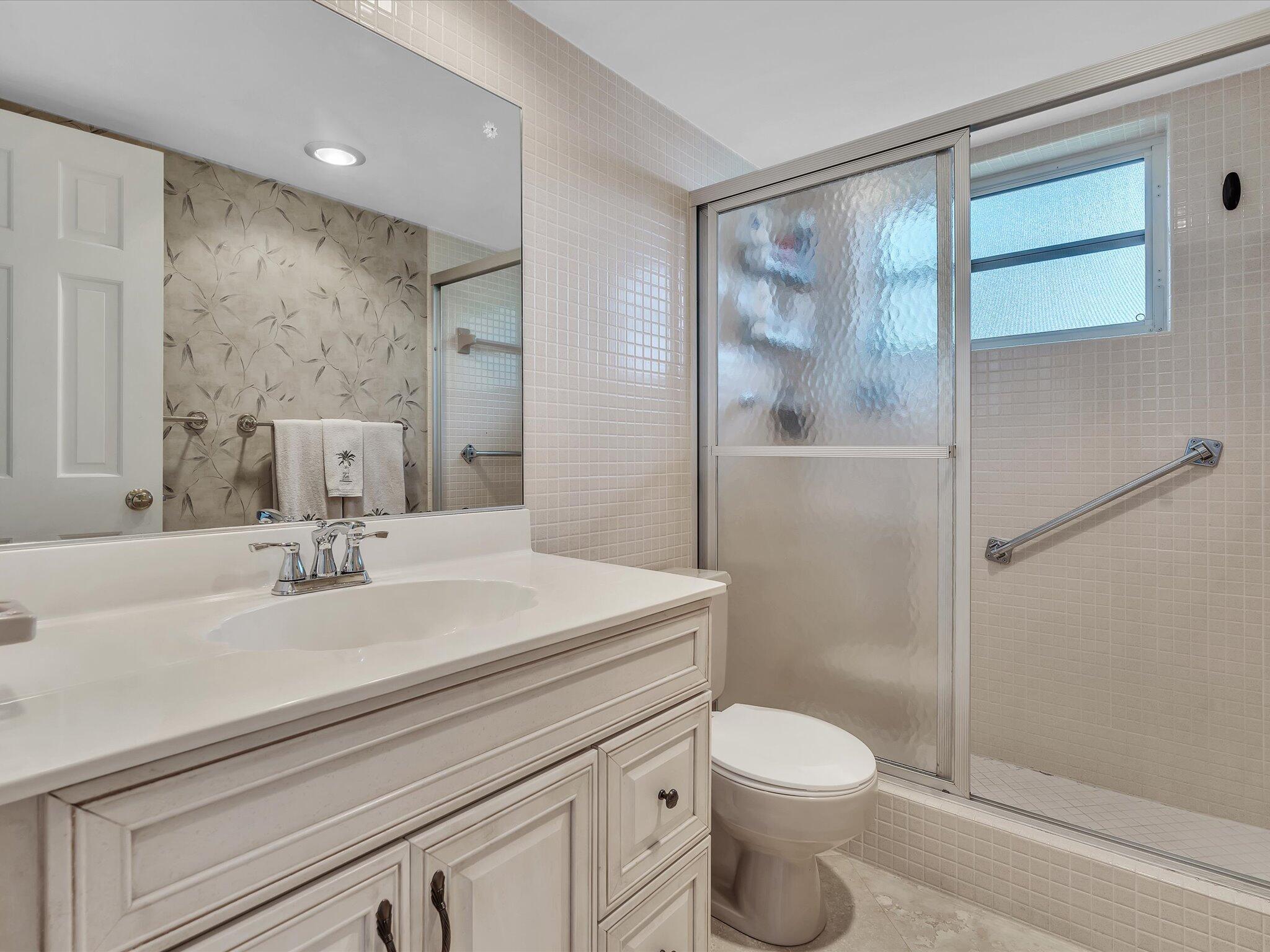 330 N Federal Highway 412