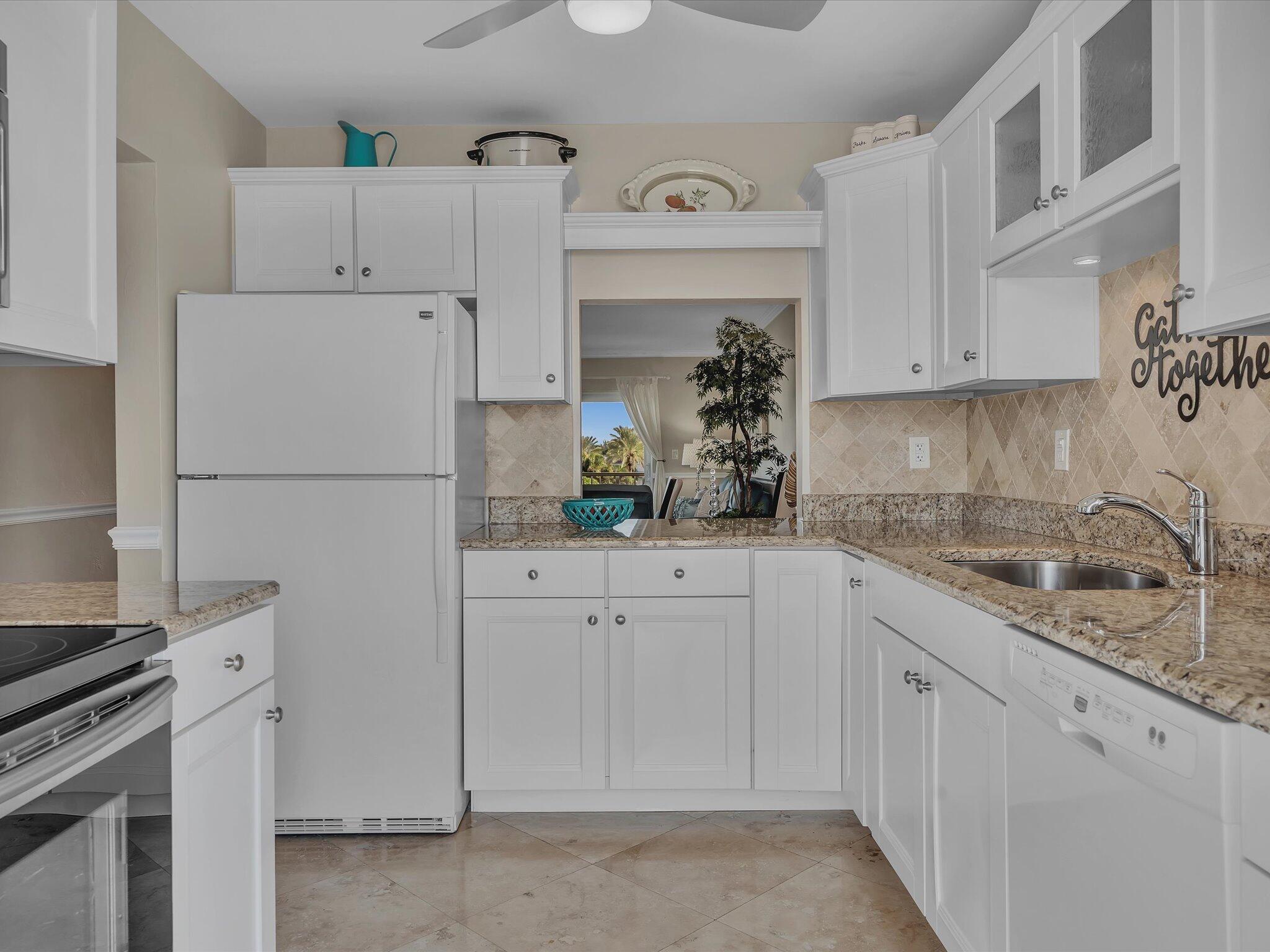 330 N Federal Highway 412