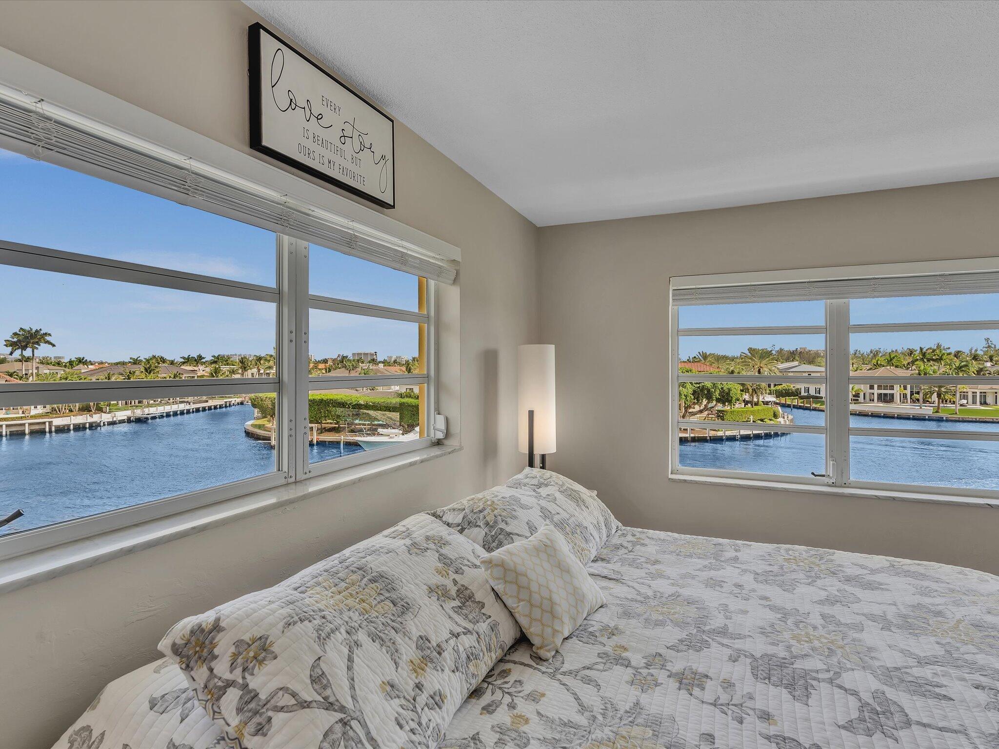 330 N Federal Highway 412