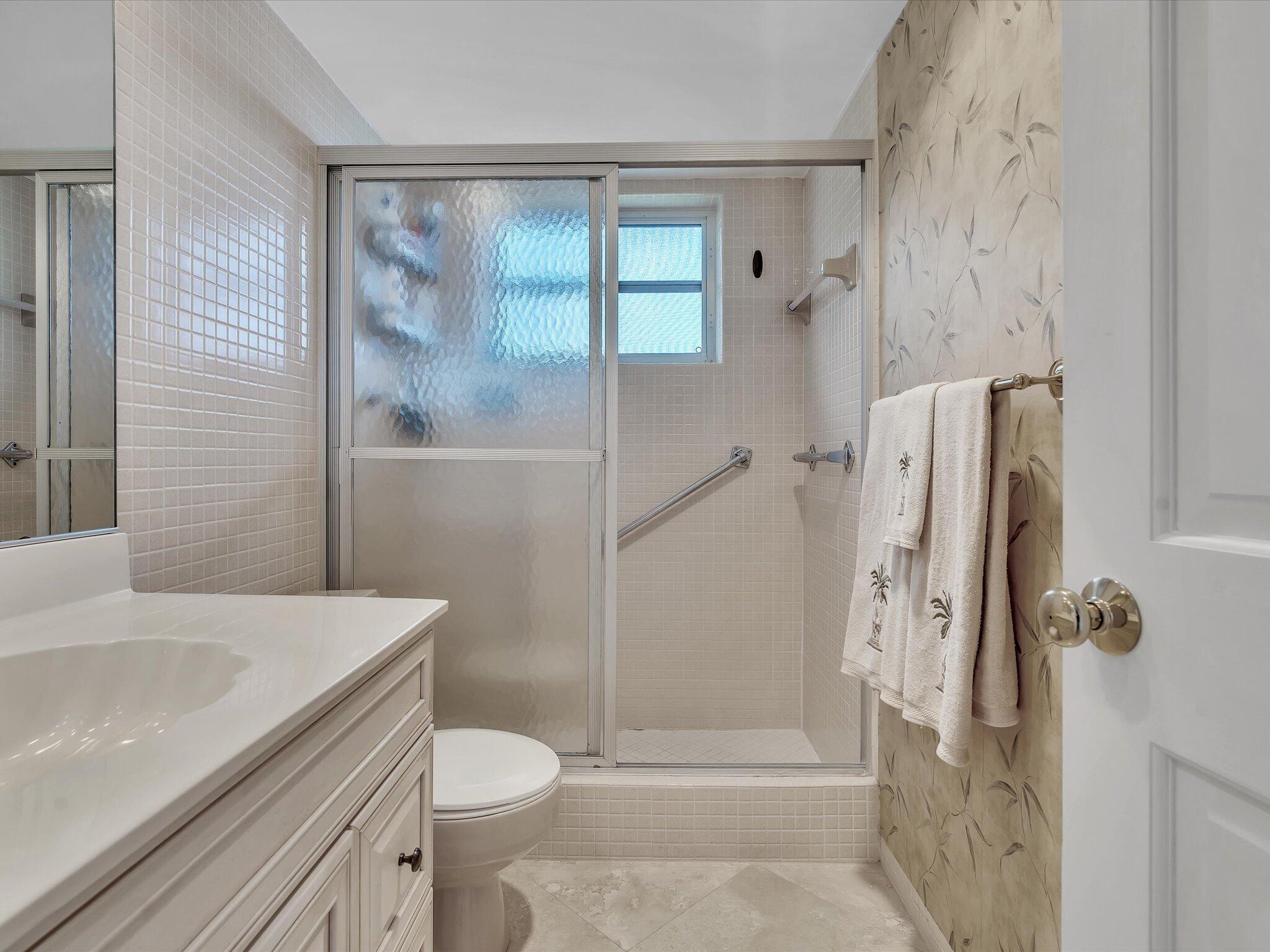 330 N Federal Highway 412