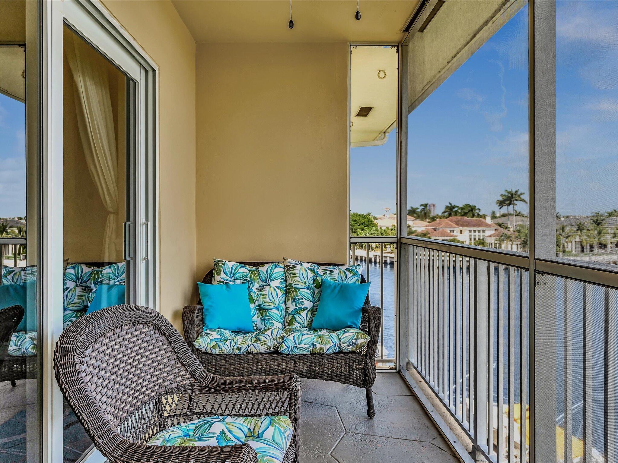 330 N Federal Highway 412