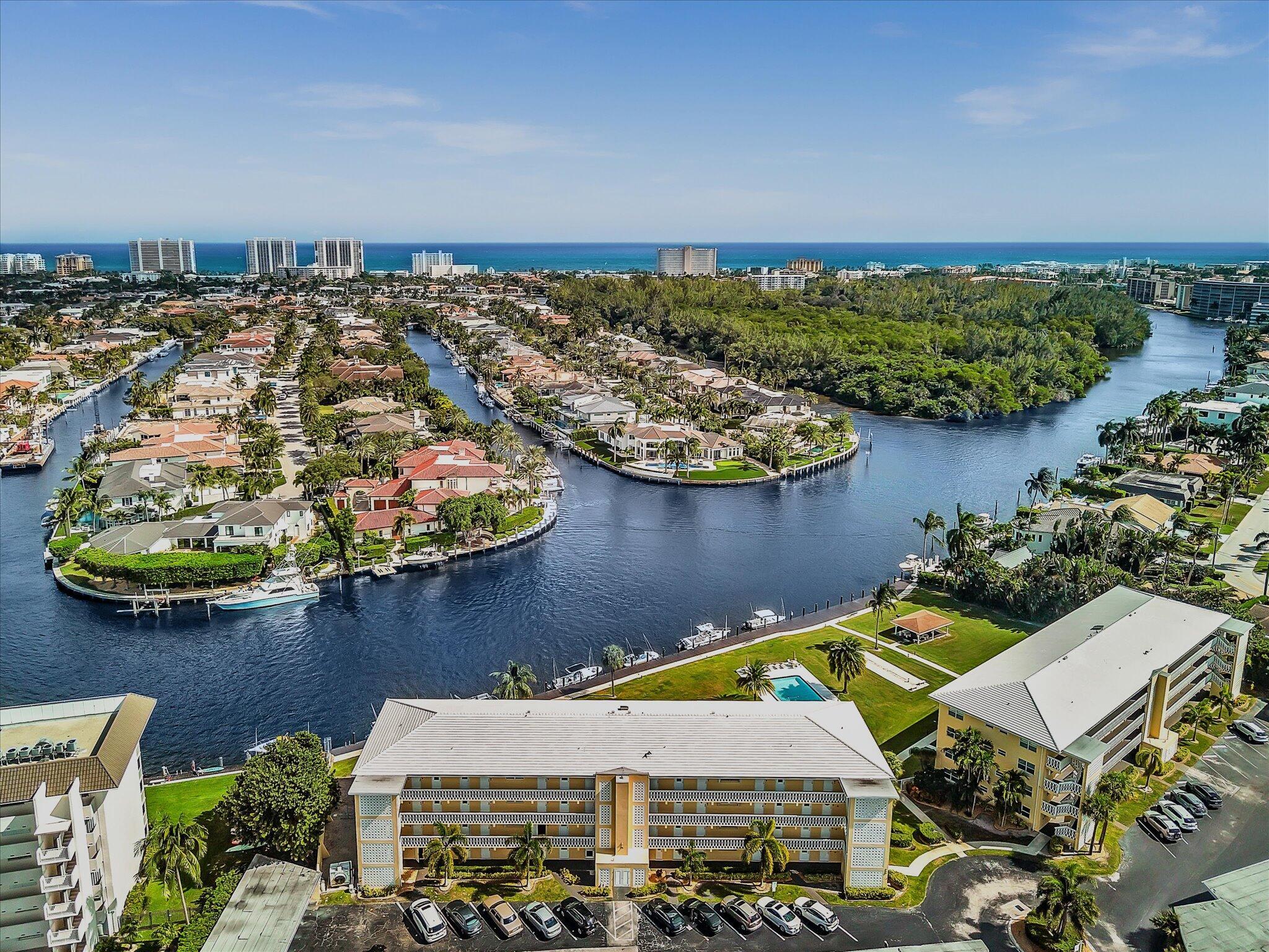 330 N Federal Highway 412