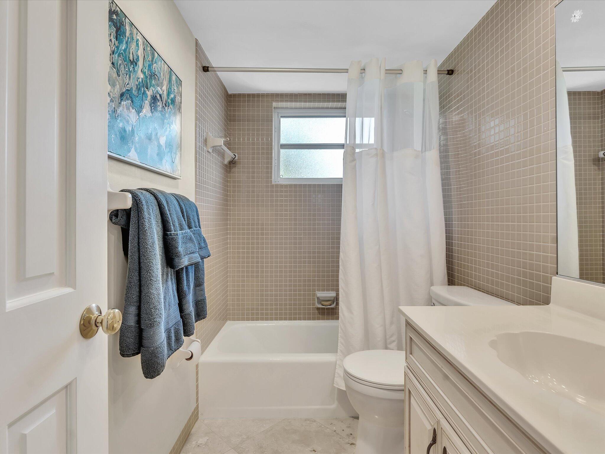 330 N Federal Highway 412