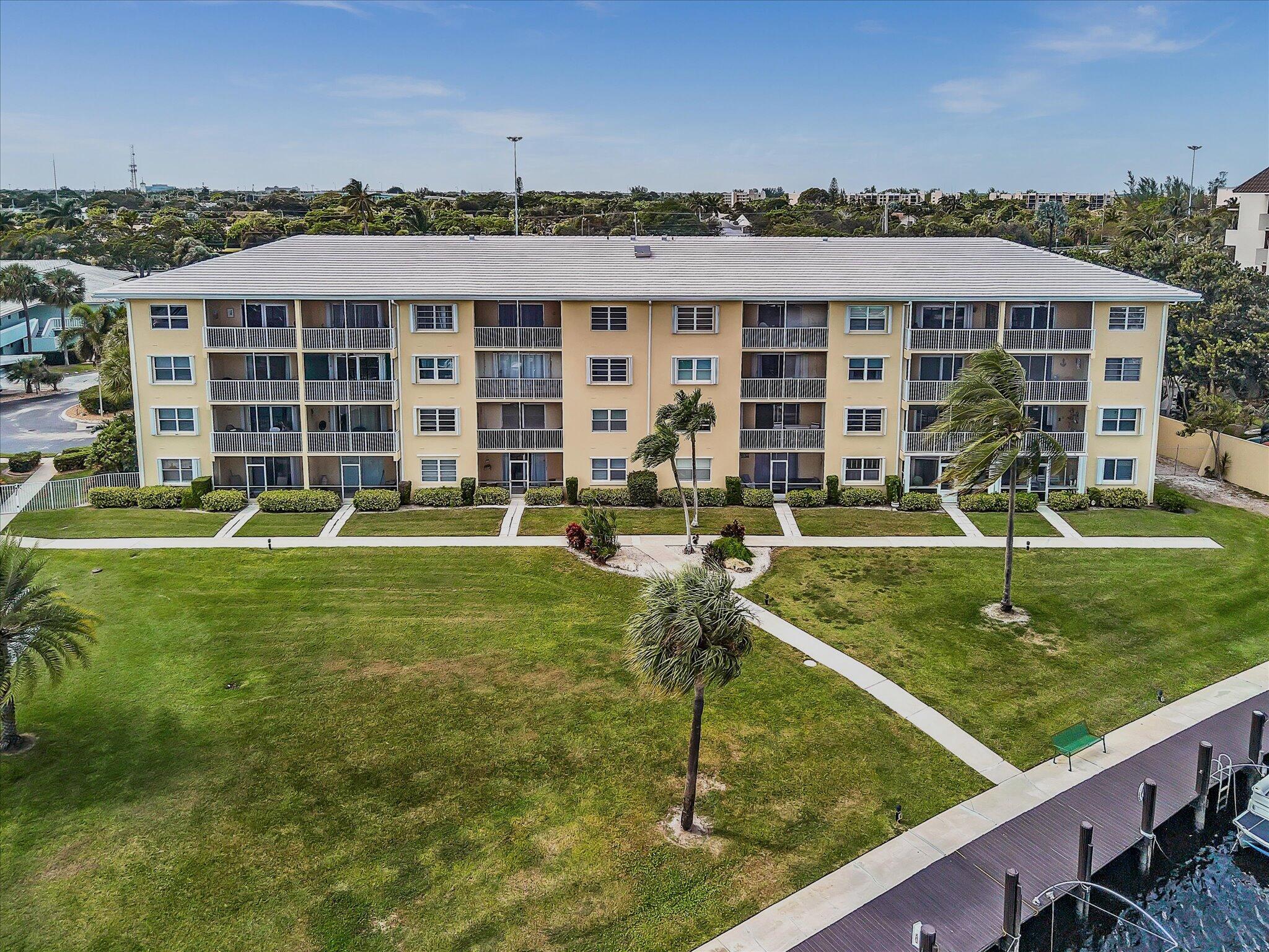 330 N Federal Highway 412