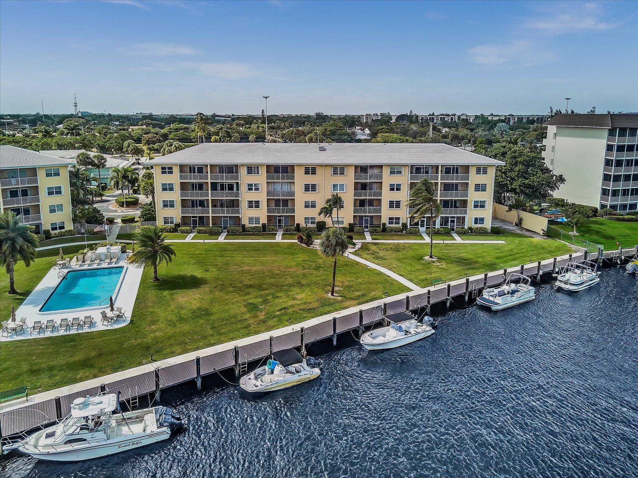 330 N Federal Highway 412