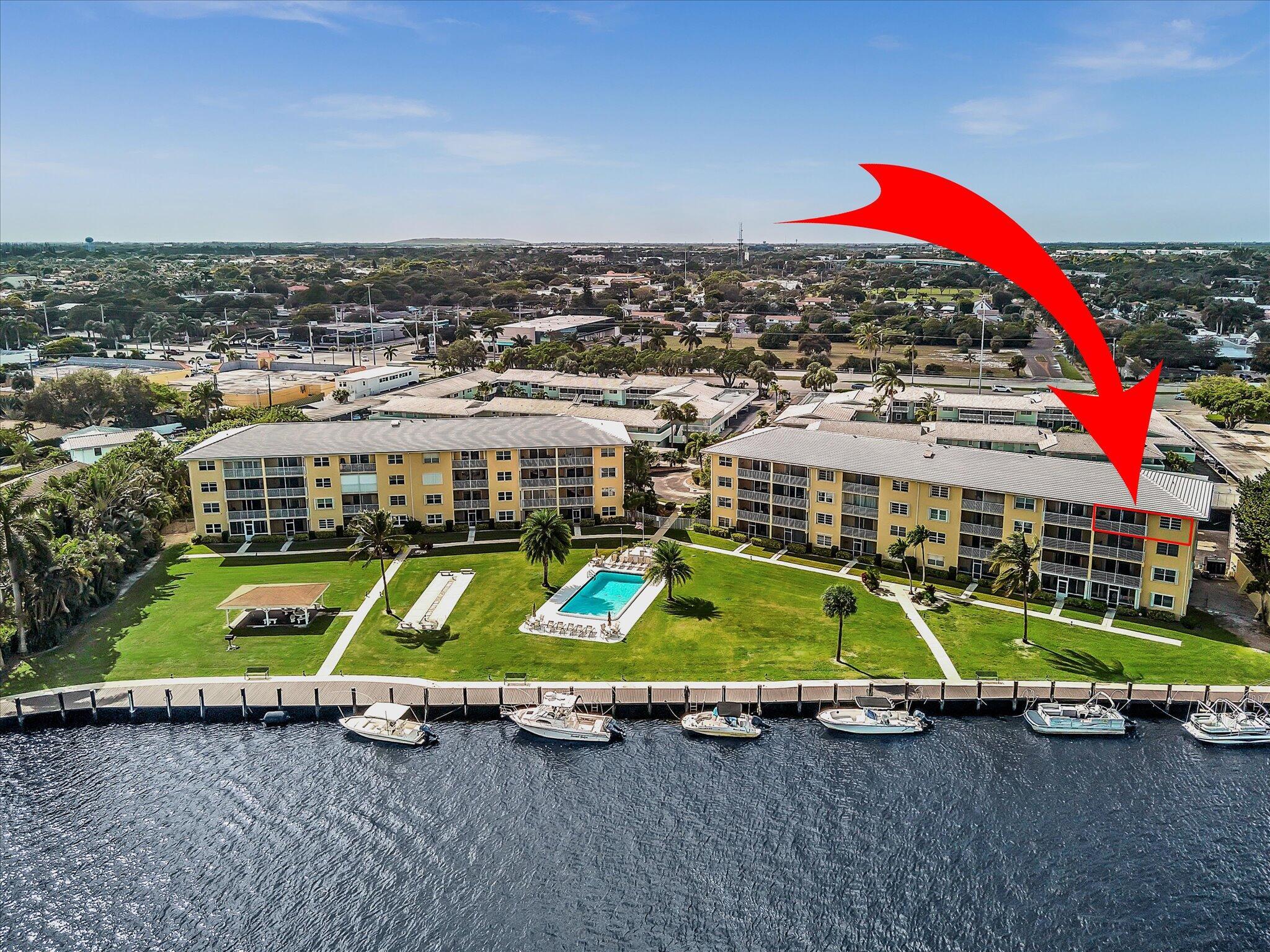 330 N Federal Highway 412