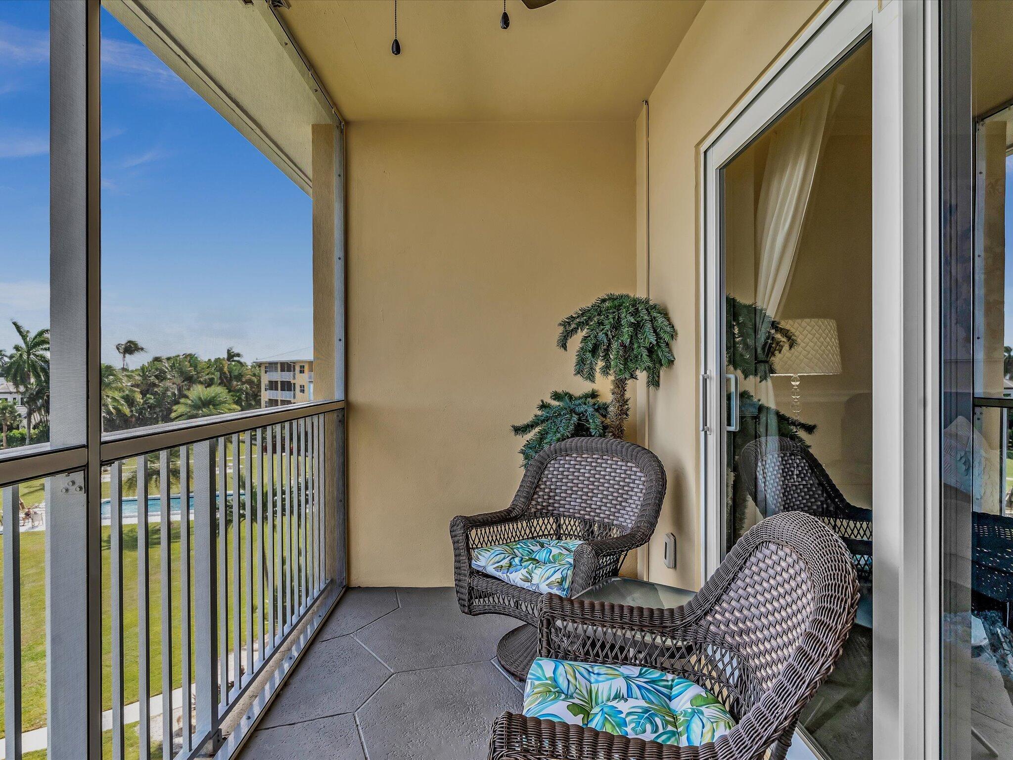 330 N Federal Highway 412