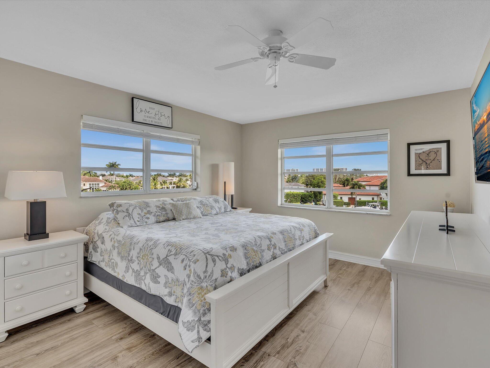 330 N Federal Highway 412