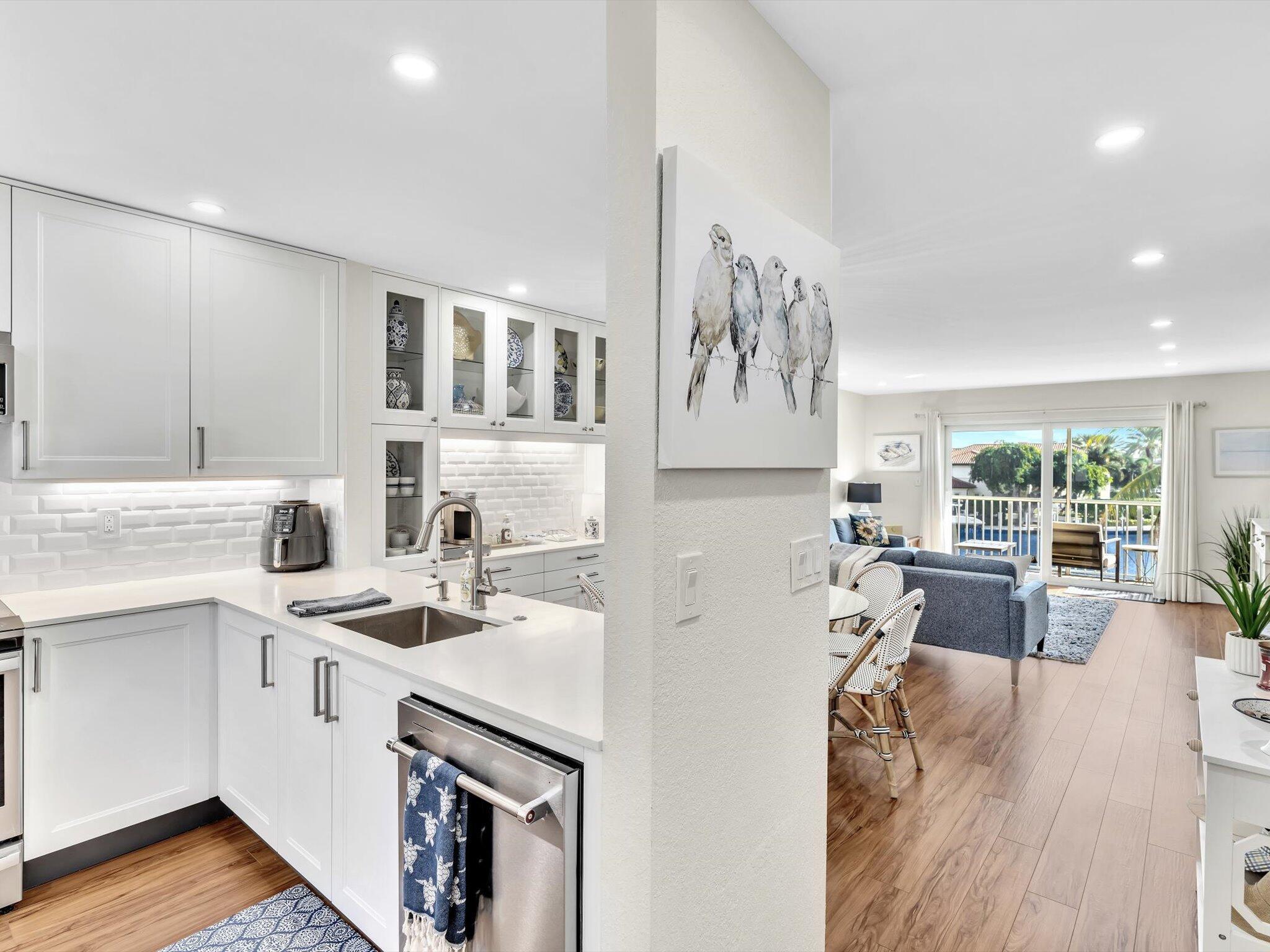 330 N Federal Highway 311