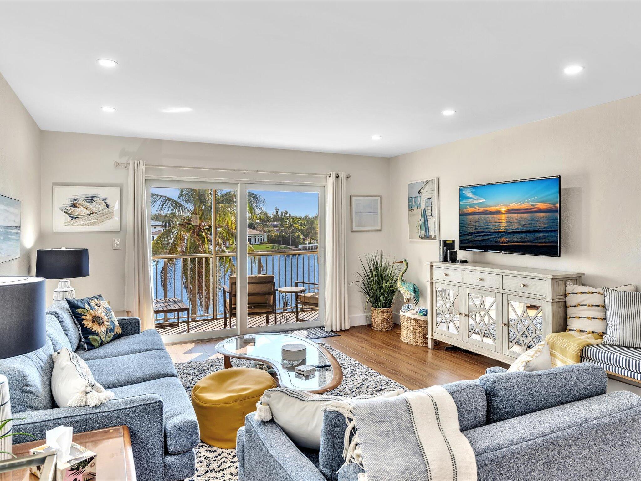 330 N Federal Highway 311