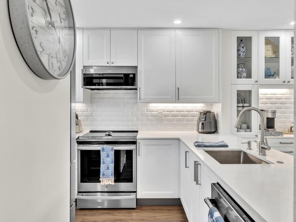 330 N Federal Highway 311