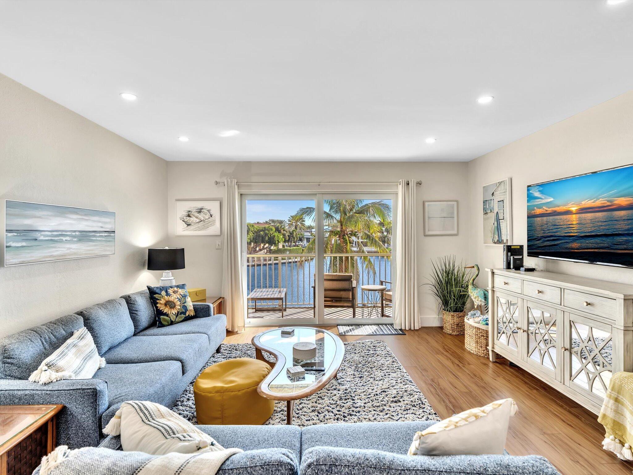 330 N Federal Highway 311