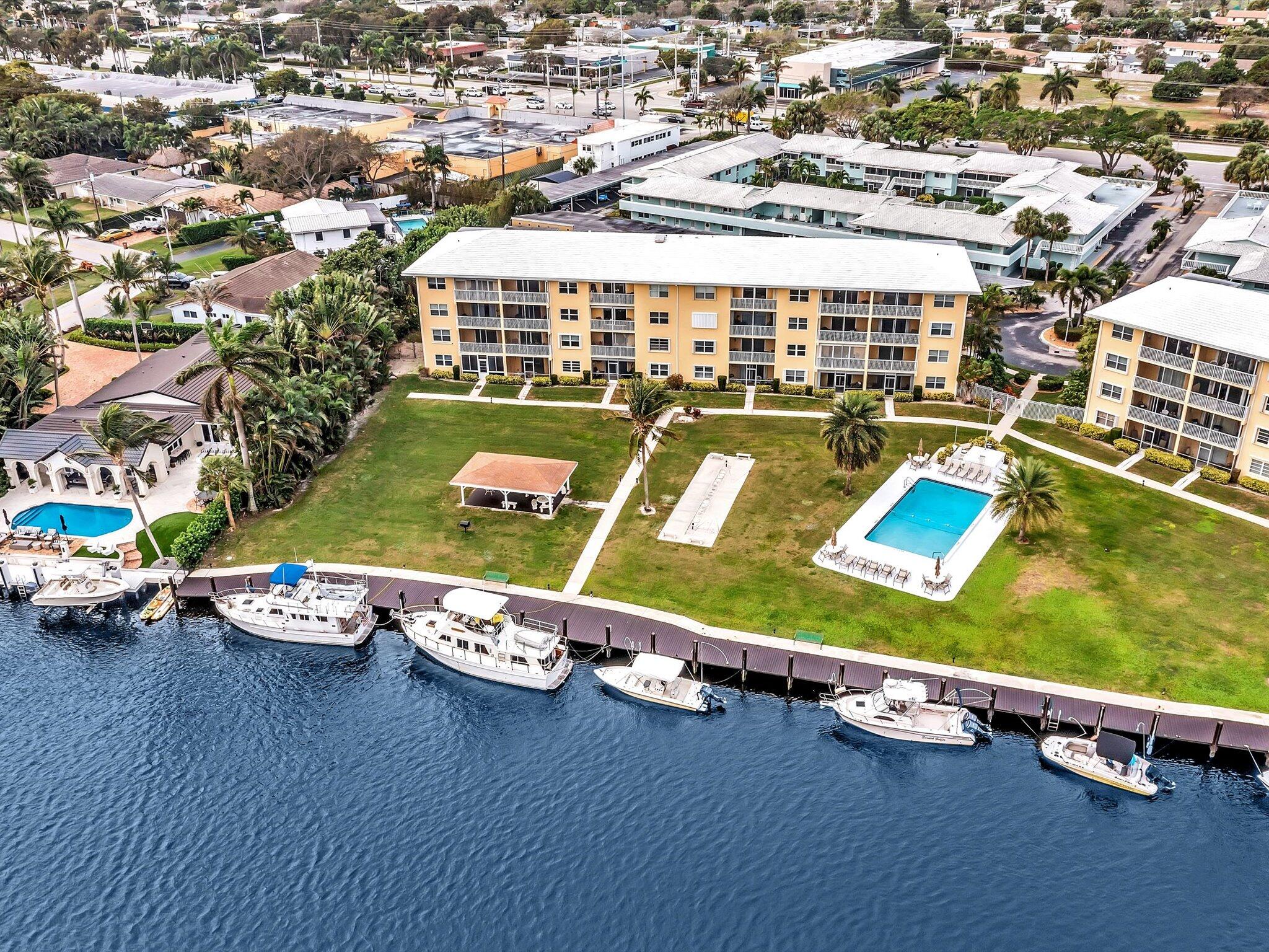 230 N Federal Highway 405