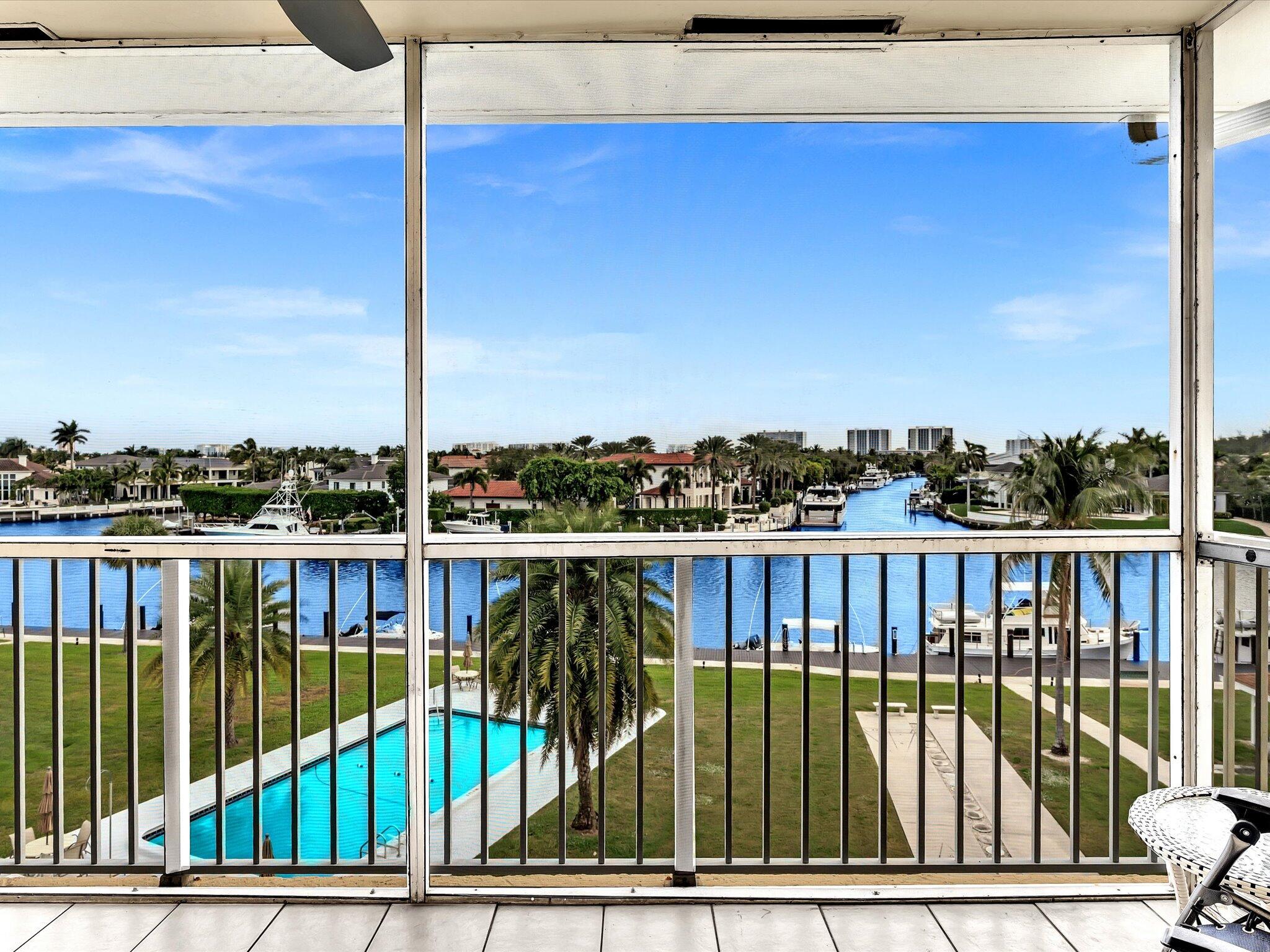 230 N Federal Highway 405