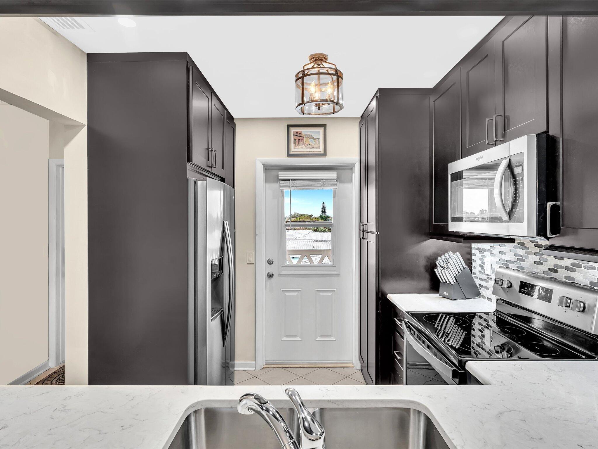 230 N Federal Highway 405