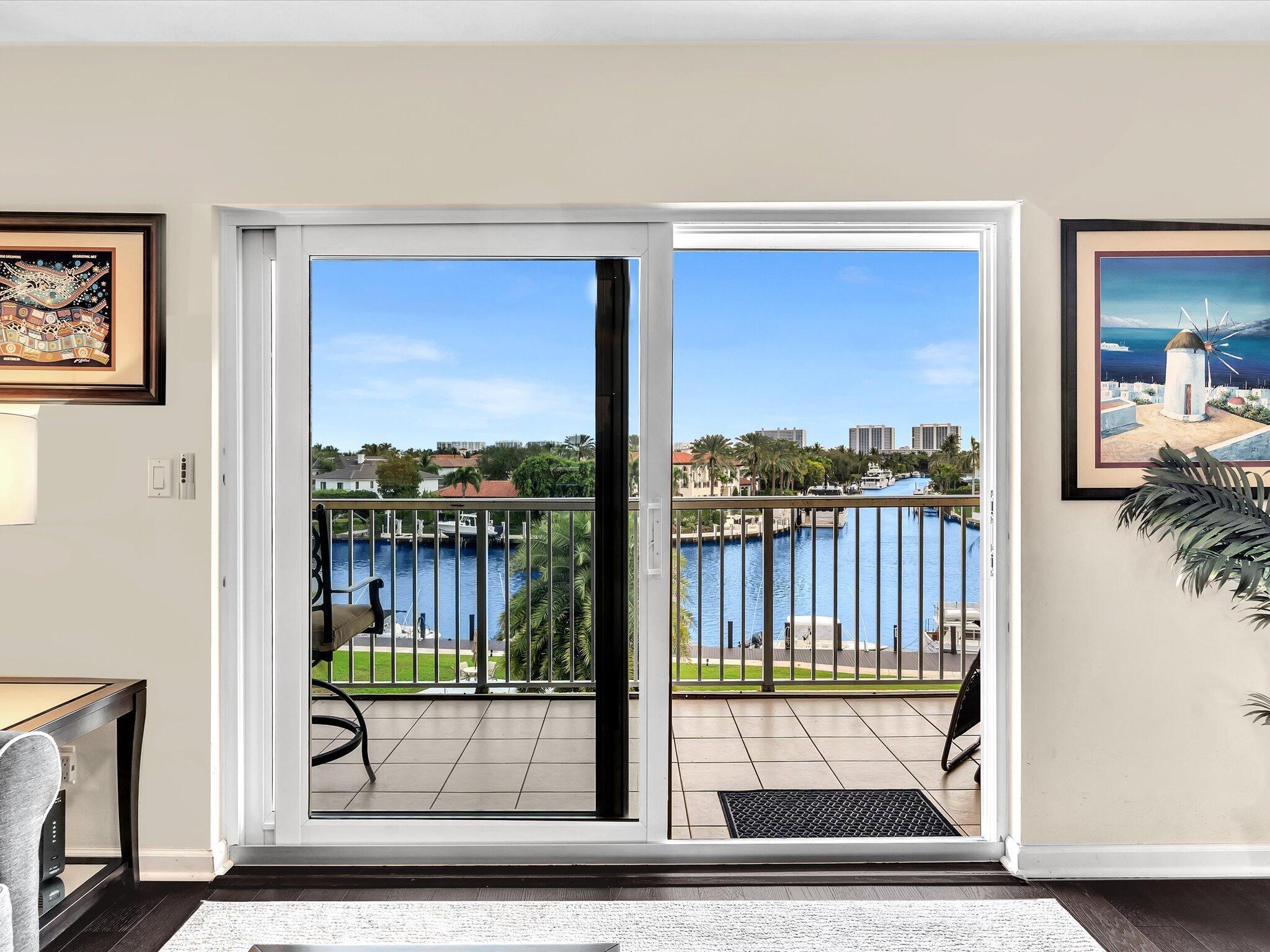 230 N Federal Highway 405