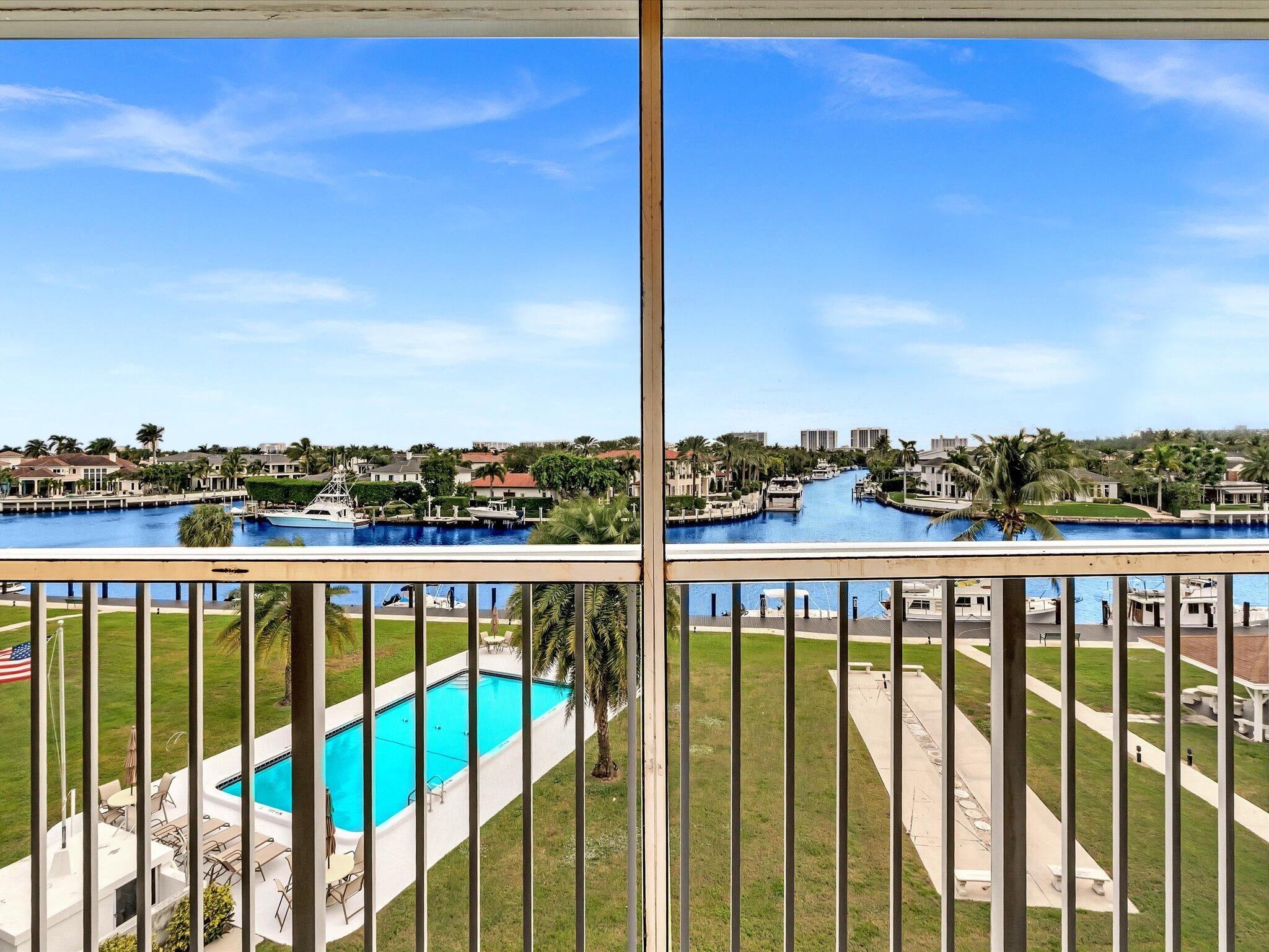 230 N Federal Highway 405