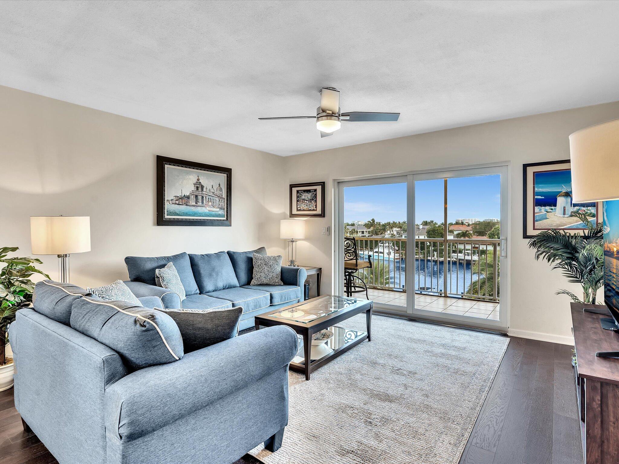 230 N Federal Highway 405