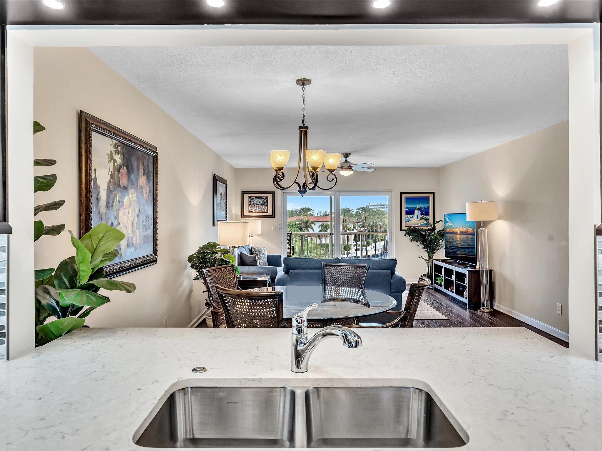 230 N Federal Highway 405