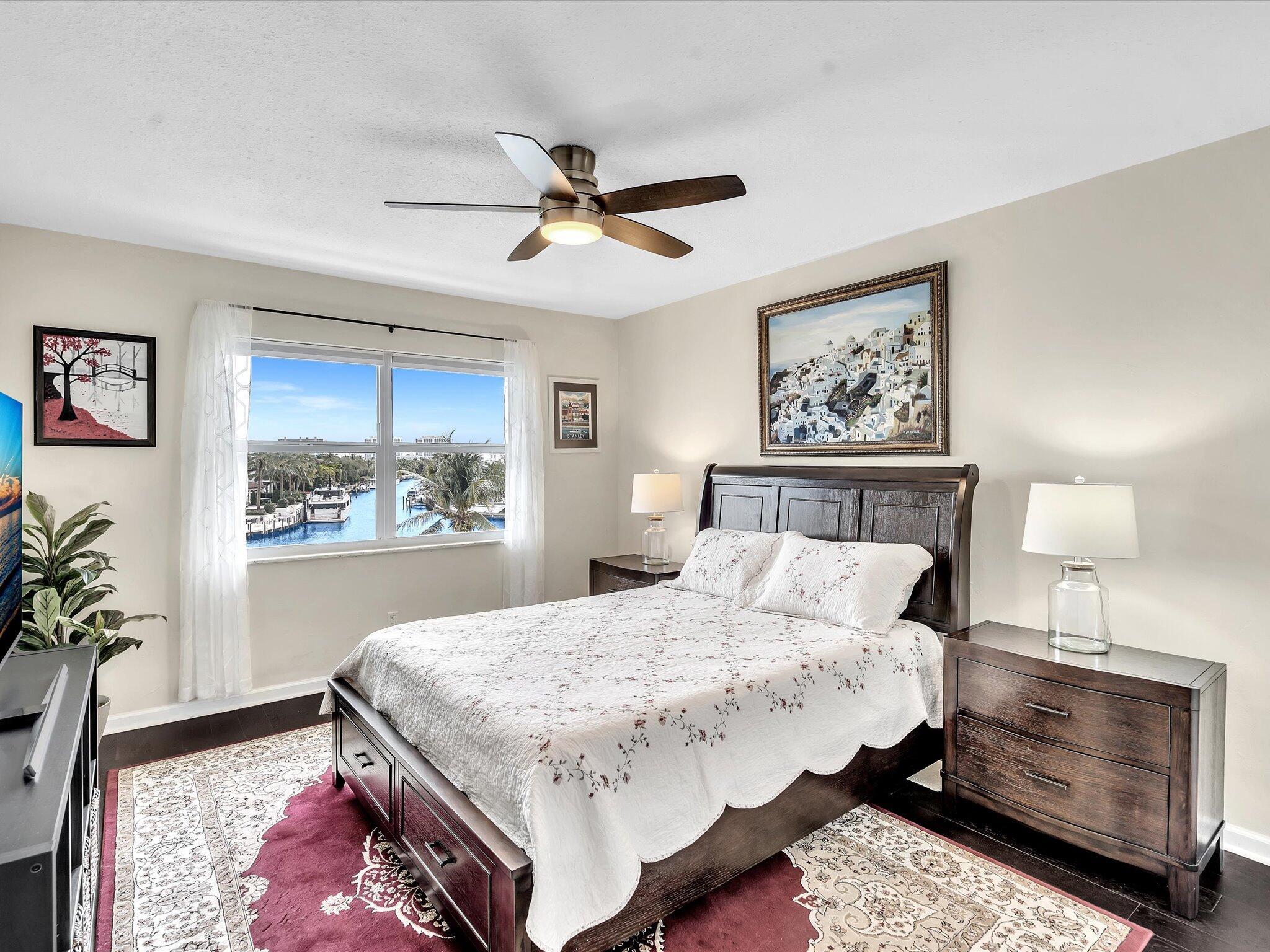 230 N Federal Highway 405