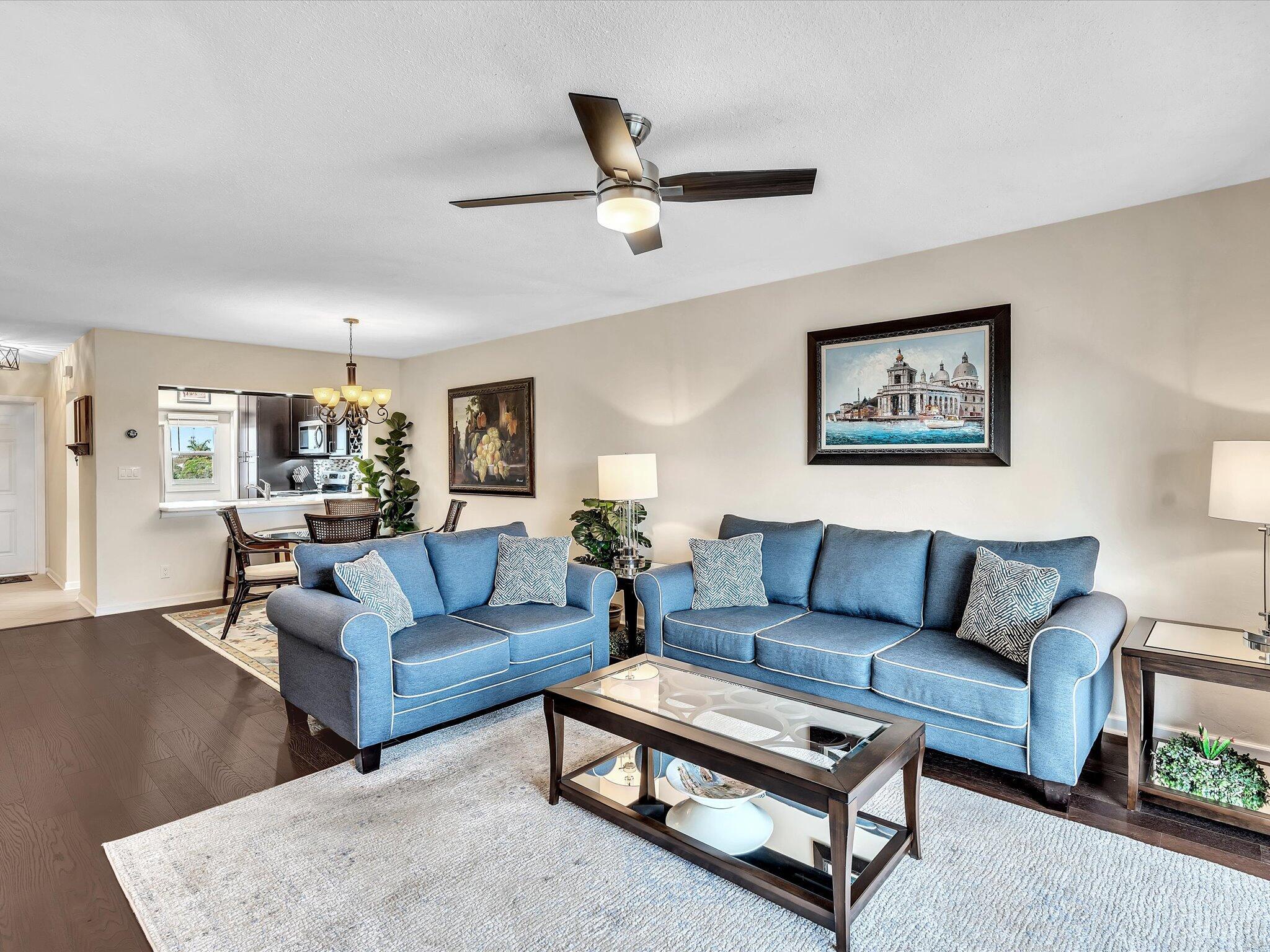 230 N Federal Highway 405