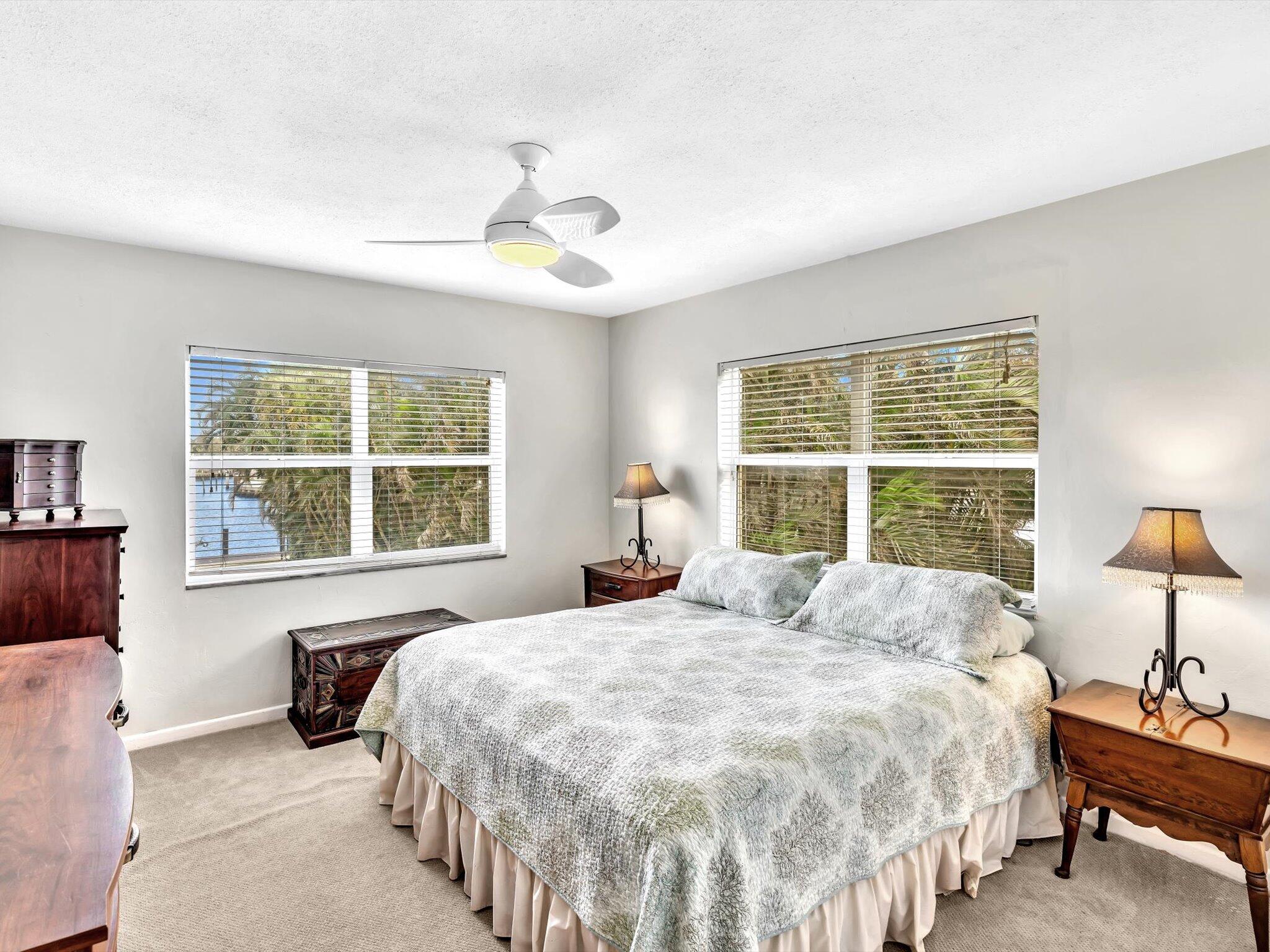 230 N Federal Highway 201