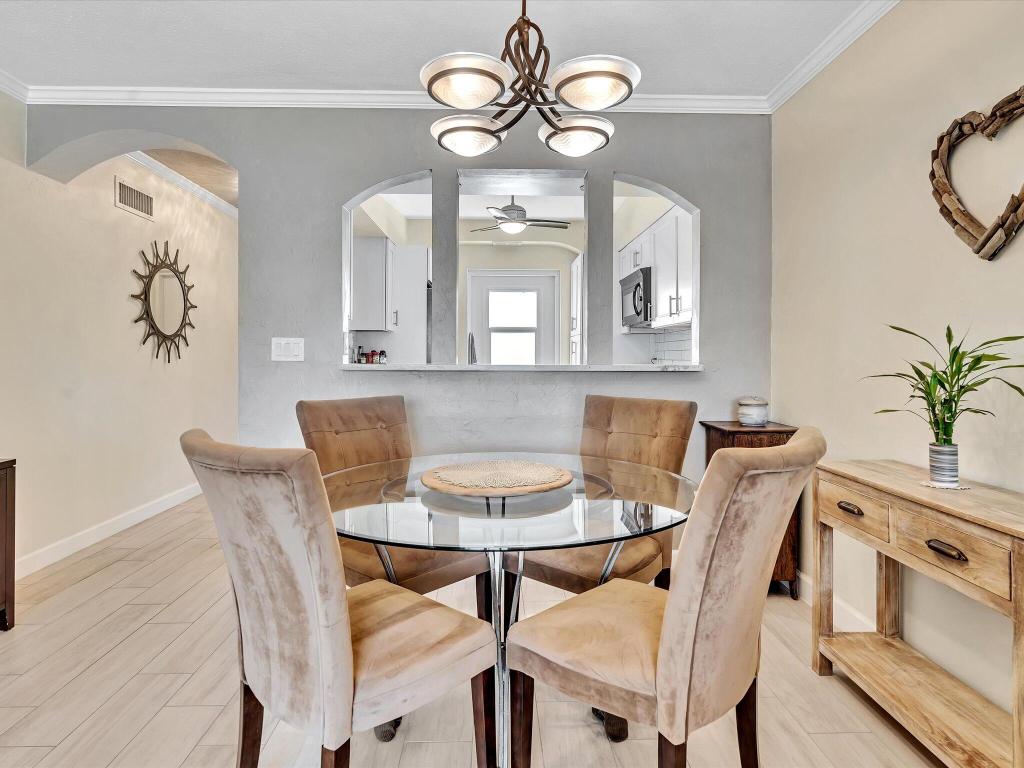 230 N Federal Highway 201