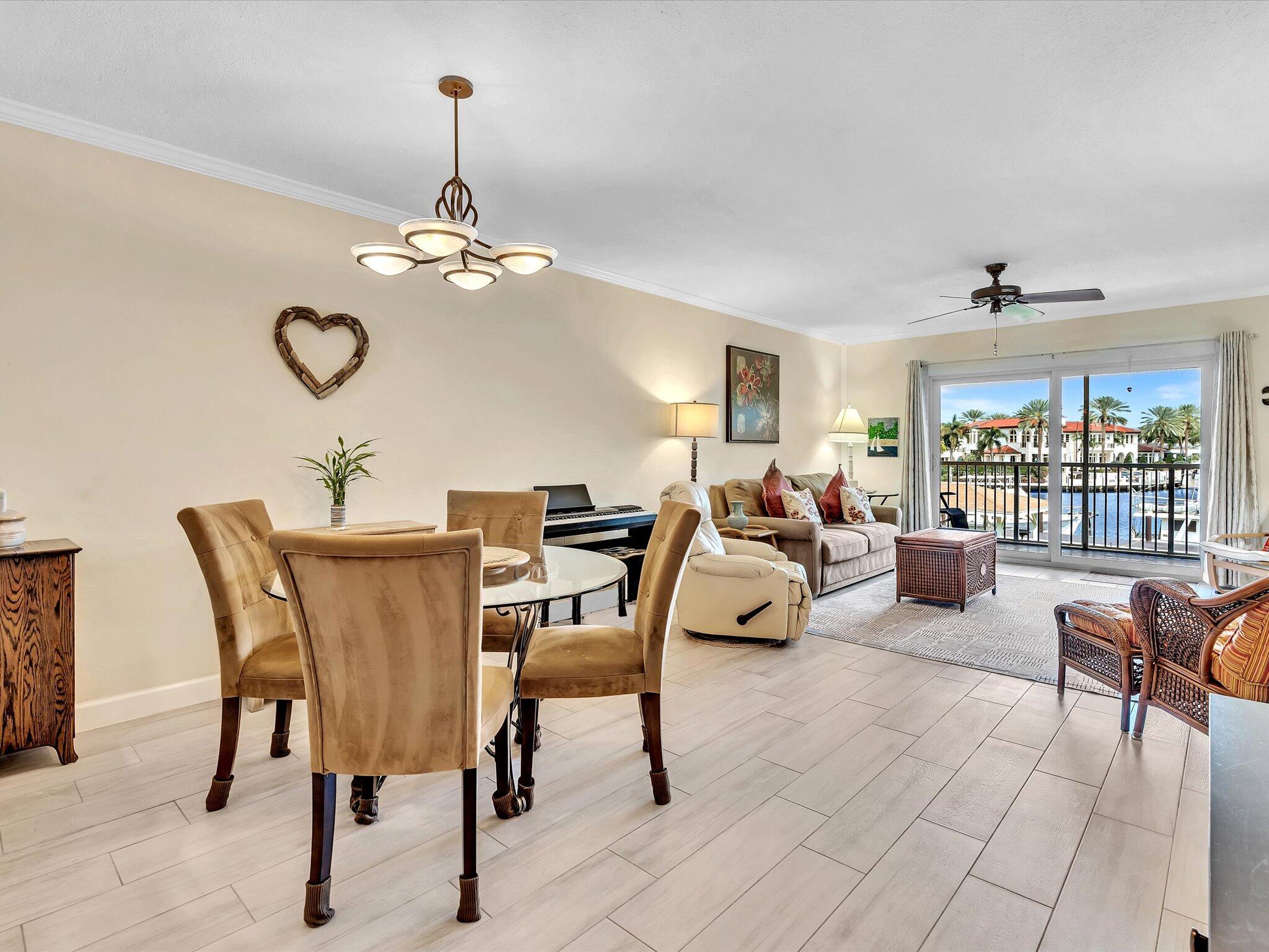 230 N Federal Highway 201