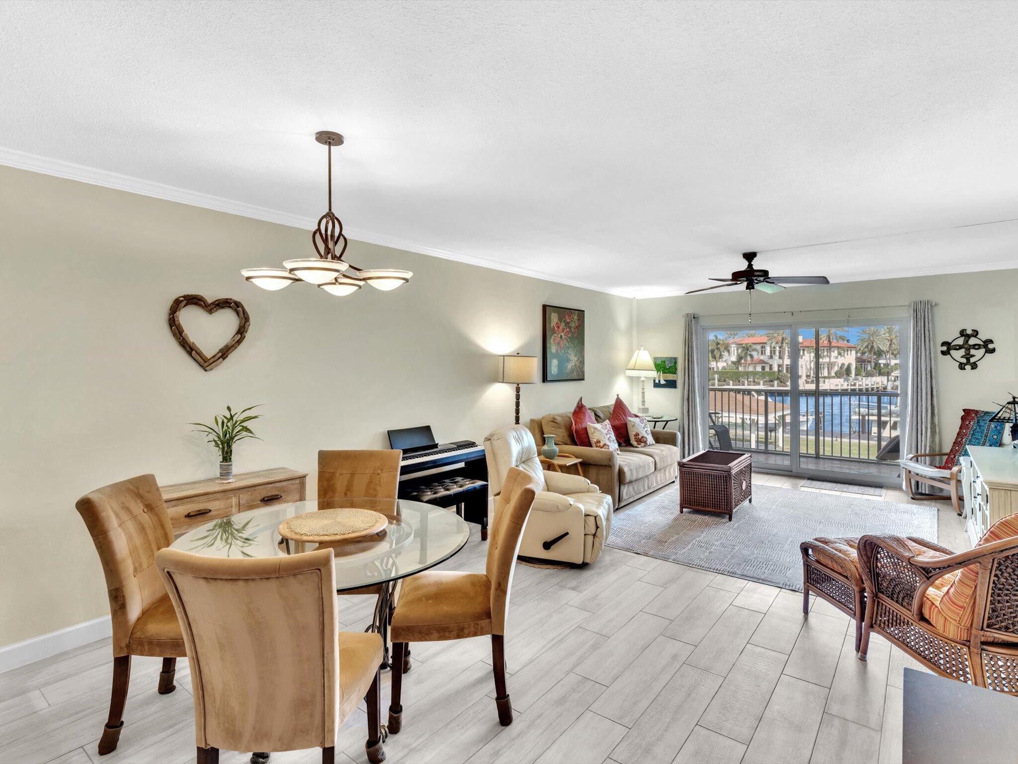 230 N Federal Highway 201