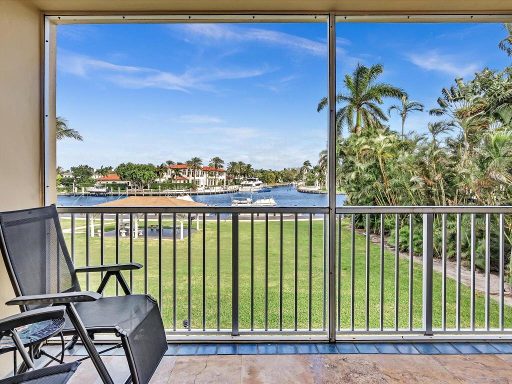 230 N Federal Highway 201