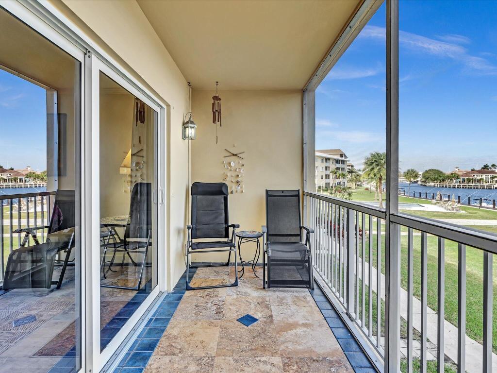 230 N Federal Highway 201