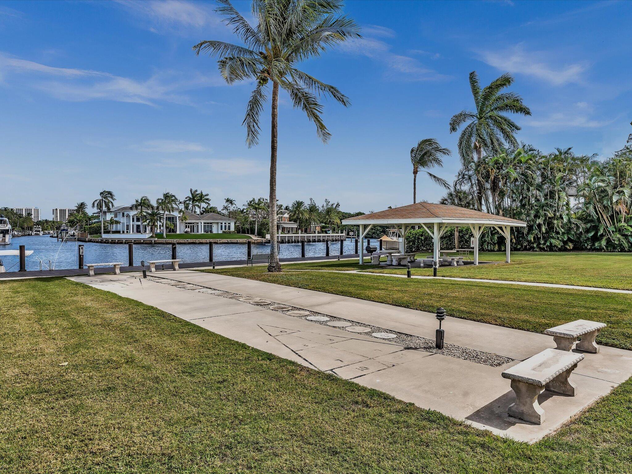 230 N Federal Highway 201