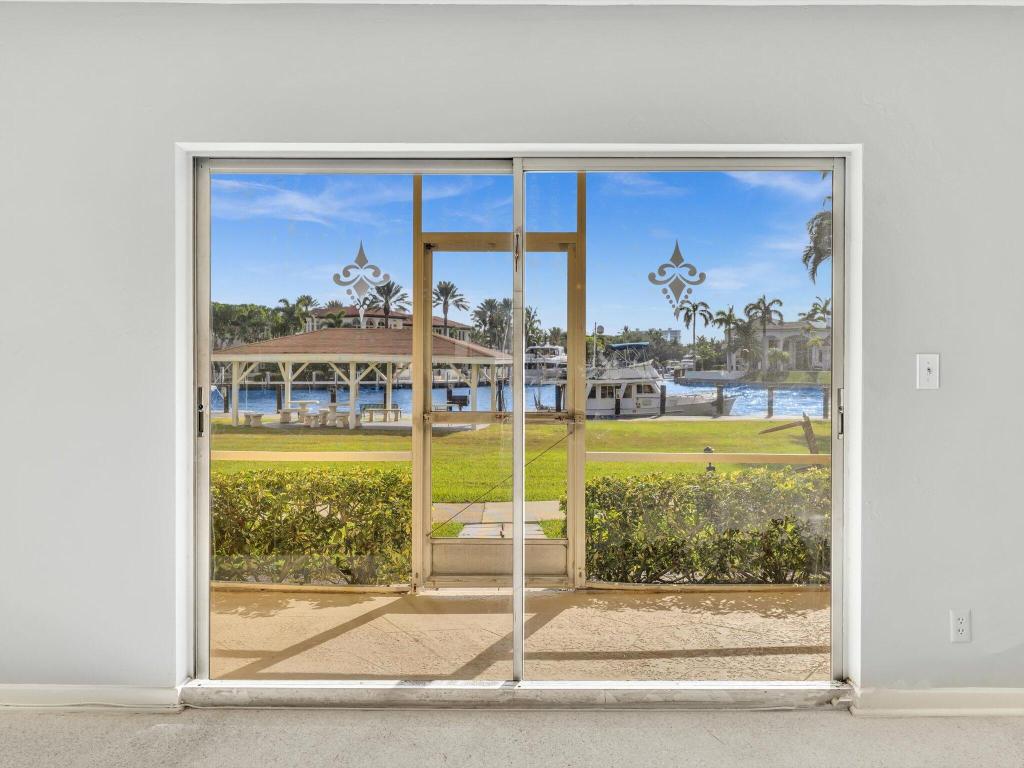 230 N Federal Highway 102