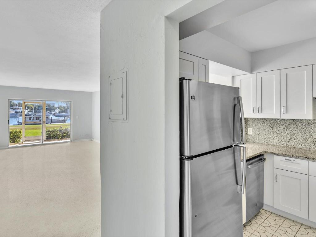 230 N Federal Highway 102