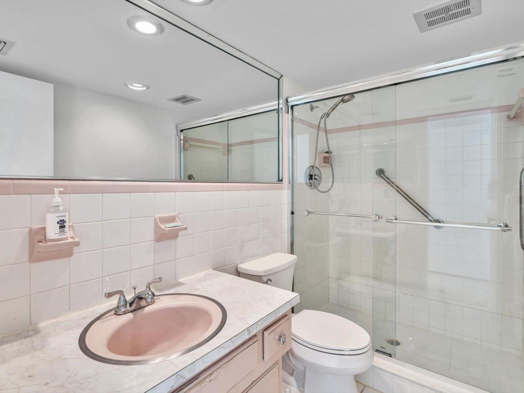 230 N Federal Highway 102