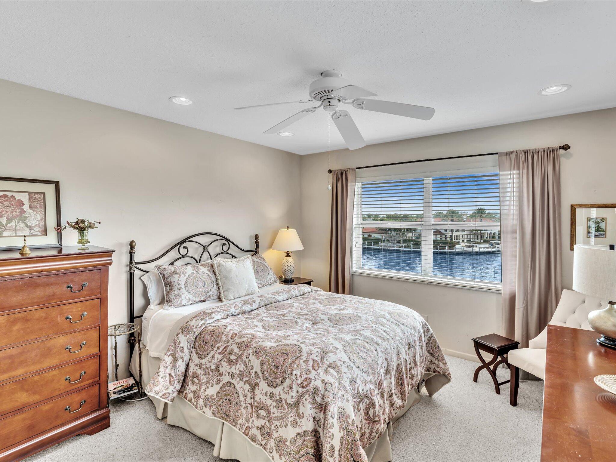 230 N Federal Highway 401