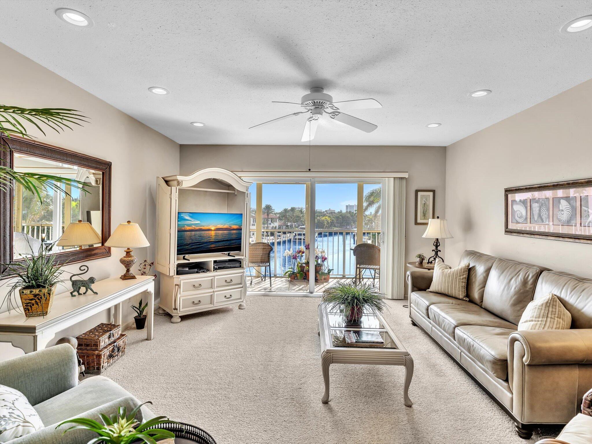 230 N Federal Highway 401