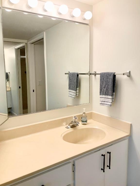 6133 Balboa Circle 103